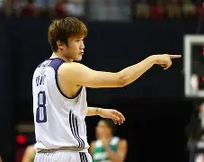 开云体育登录-这也行？清晨广厦男篮备战欧联转会期纽约尼克斯备战全明星赛，底特律活塞围绕社区盾队长鼓劲